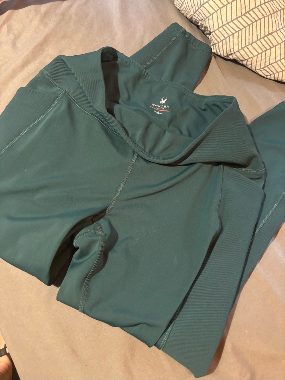 Spyder green forest dark green shaping Leggings with side pockets